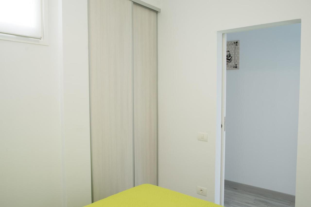 Island Village Apartment *